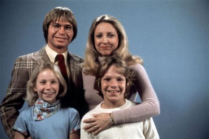 576265_422684407755388_1029002122_n.jpg (960×642) John denver family