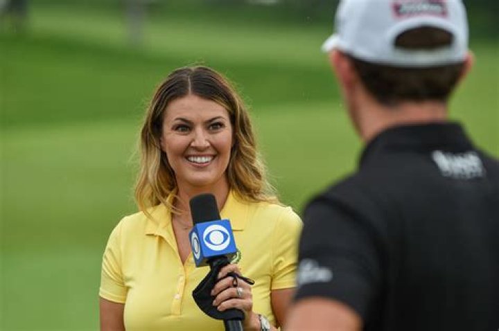 Amanda Balionis Images and Photos finder
