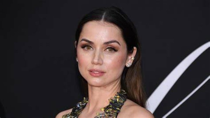 Ana de Armas Age, Net Worth, Husband, Family, Height and Biography