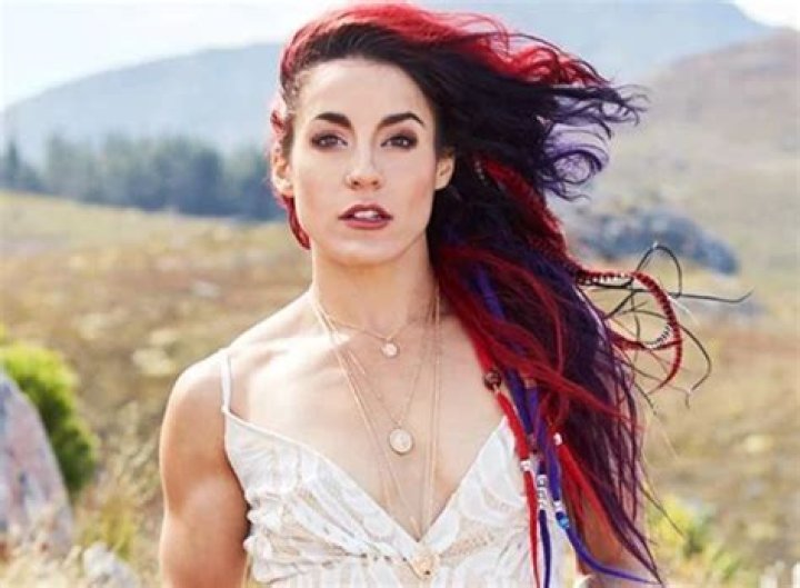Cara Maria Net Worth Boyfriend Famous People Today