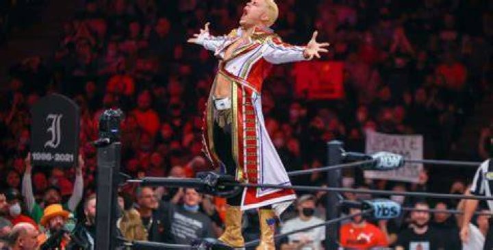 Cody Rhodes termina todos sus acuerdos contractuales con AEW y