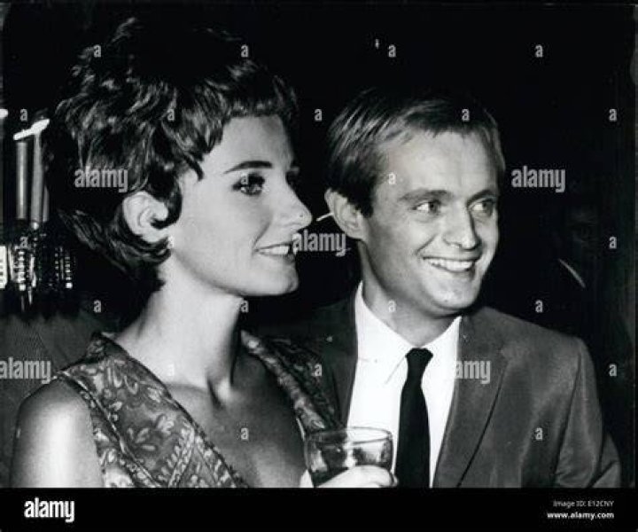 David McCallum et Jill Ireland ( furent mariés...Et Charles Bronson