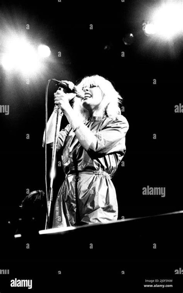 Debbie Harry's Body Measurements Including Height, Weight, Dress Size