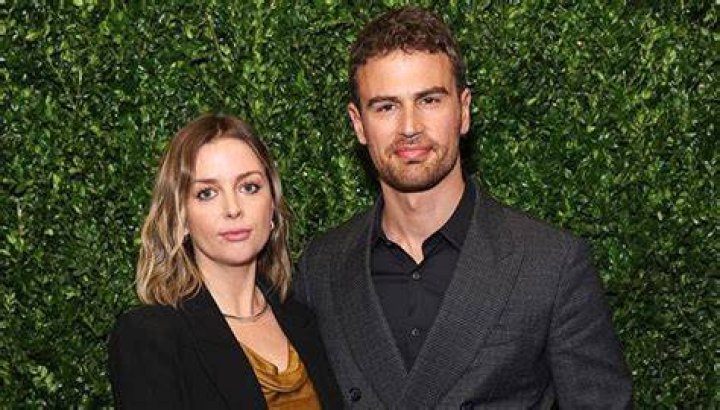 Divergent Theo James Wife Hbo S The Time Traveler S Wife Free Hot