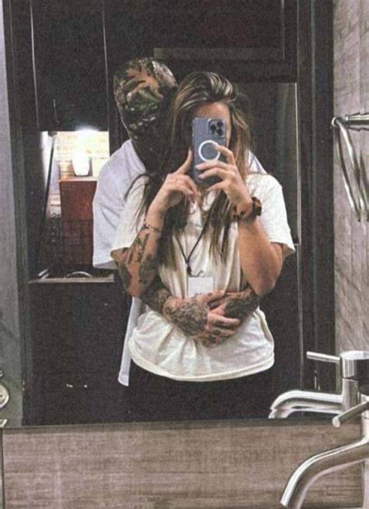 does scrim have a girlfriend