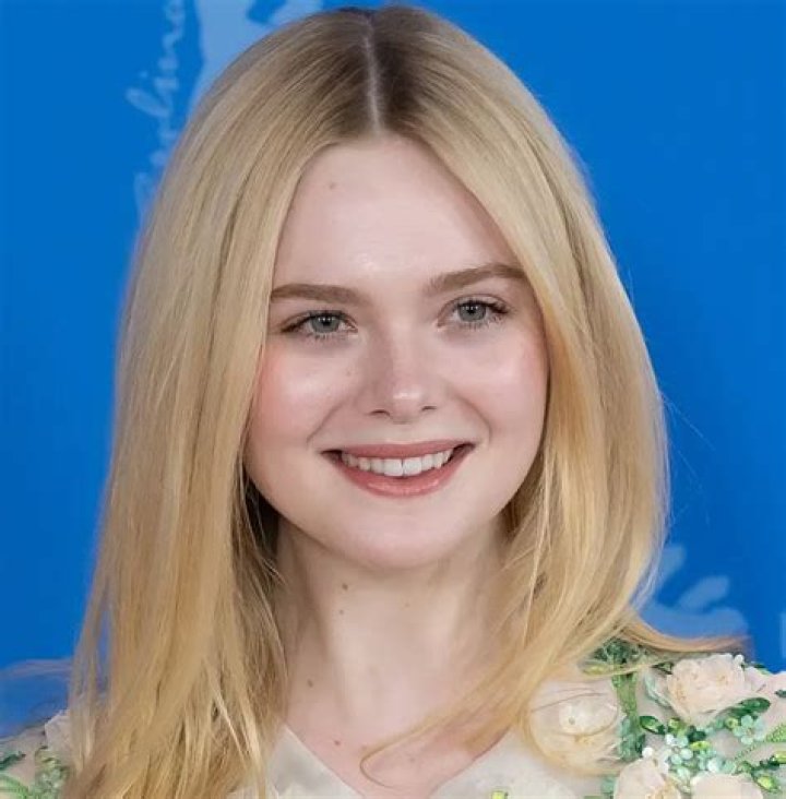 Elle Fanning Age, Height, Biography 2023 Wiki, Net Worth, Boyfriend