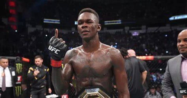 Is Israel Adesanya On Steroids? Natty OR NOT? And Manboobs