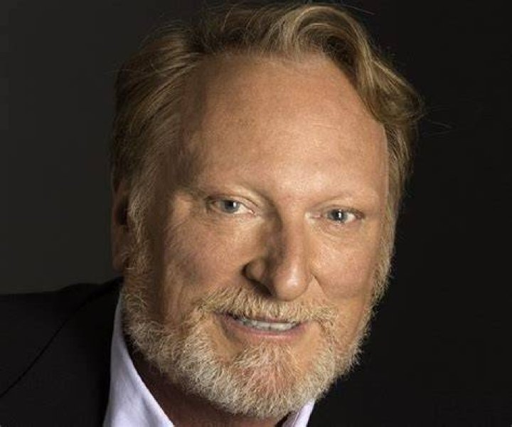 Jeffrey Jones Biography Facts, Childhood, Family Life & Achievements
