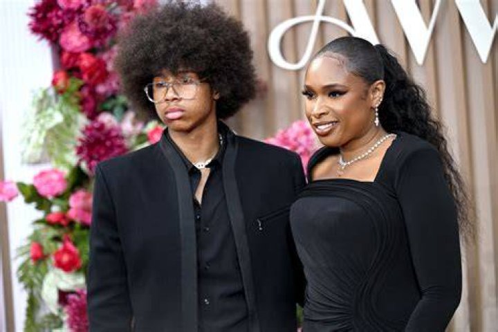 Jennifer Hudson shared a new photograph of herself with her rarelyseen