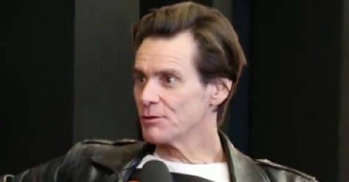 Jim Carrey explains his bizarre Fashion Week interview, digging a