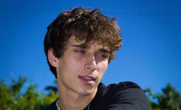Josh Richards Biography, Age, Height, Net Worth, Girlfriend