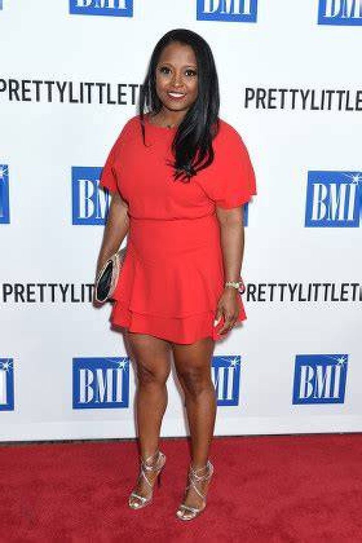 Keshia Knight Pulliam Age, Height, Weight, Net Worth, Daughter 2023