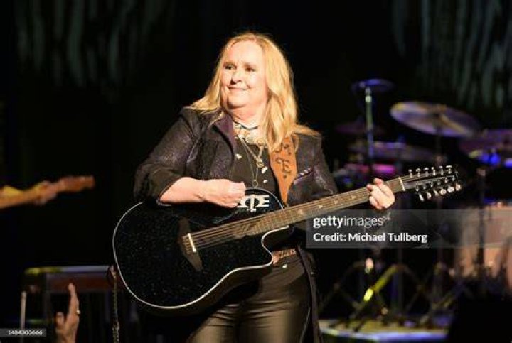 Melissa Etheridge's 21yearold son Beckett Cypher has died from a drug