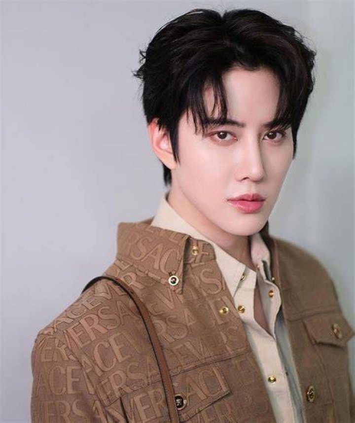 Mike Angelo Tài tử hạng A đánh mất hào quang