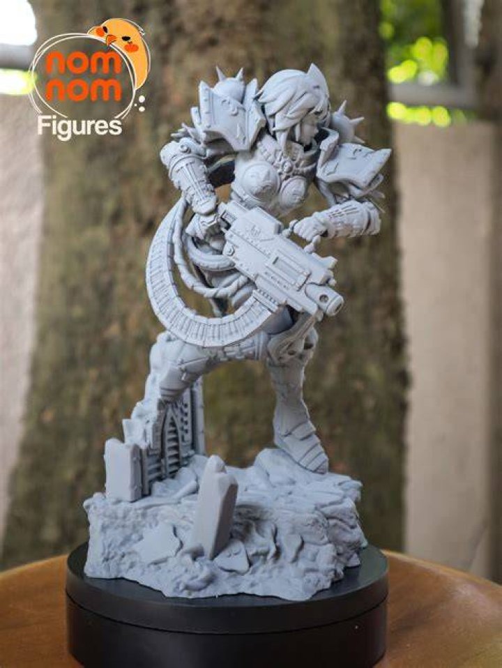 NomNom Figures Warhammy Waifu