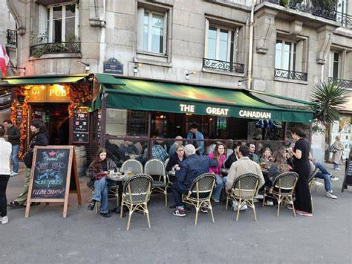 P&acirc;tisserie Paris The Great Canadian Pub