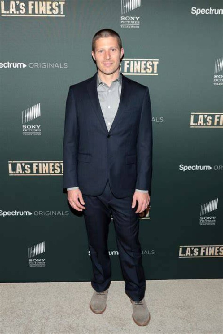 Zach Gilford Biography, Height & Life Story Super Stars Bio